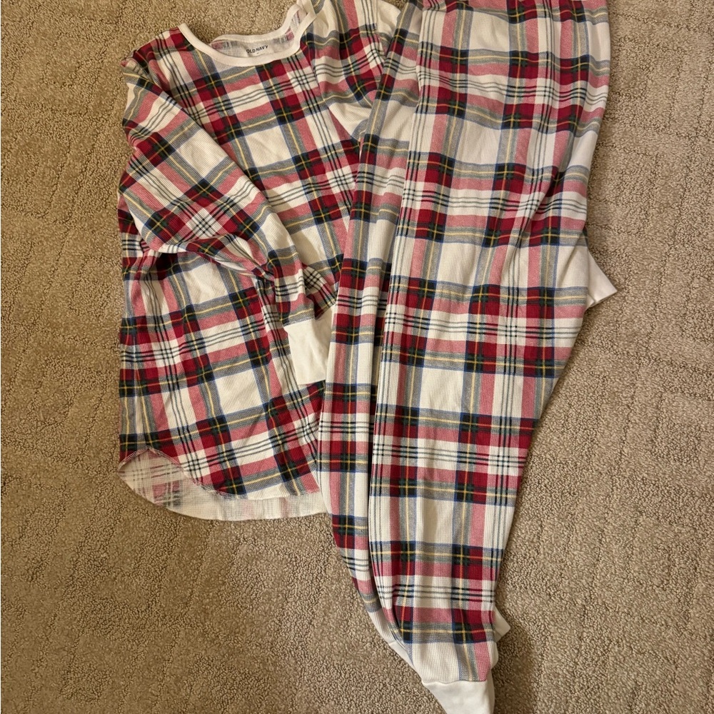 Old Navy Plaid Pajama Set
